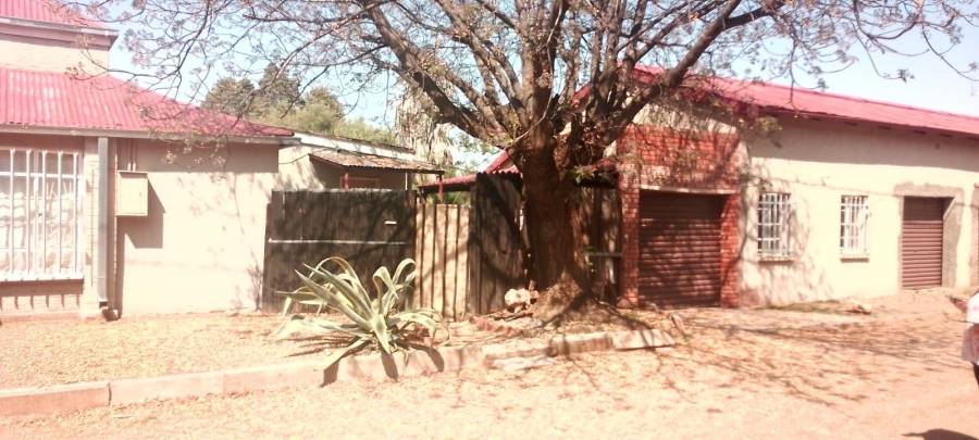 4 Bedroom Property for Sale in Petrusburg Free State